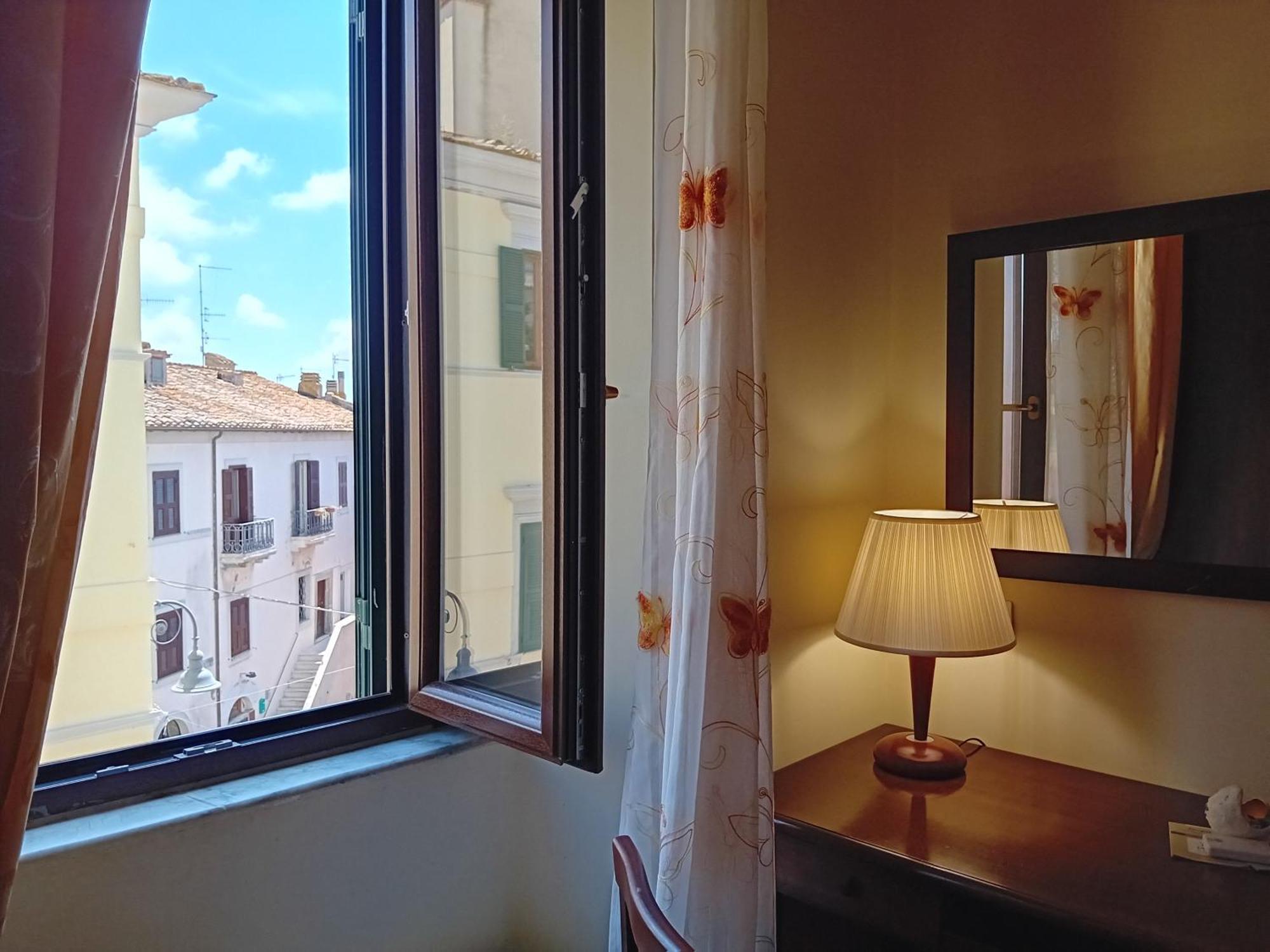 Camere Del Re Tarquinia Exterior photo